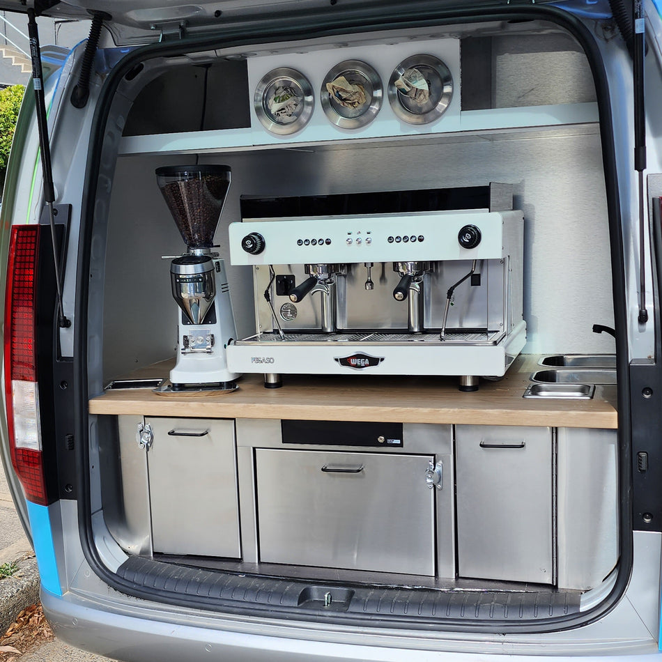 Hyundai Staria/Iload