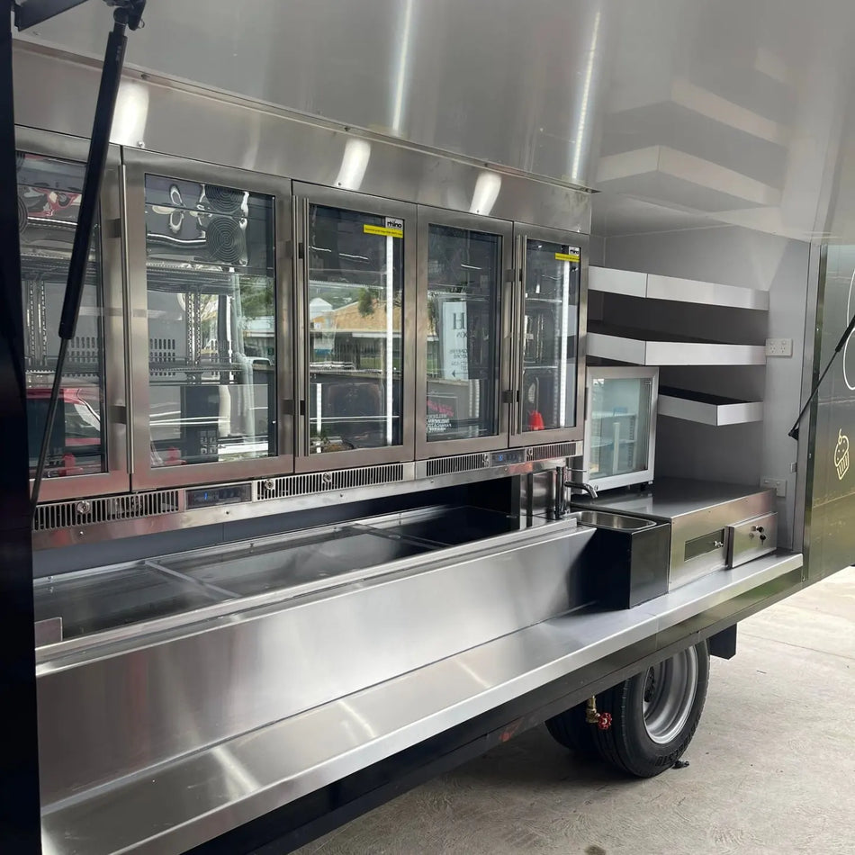 Isuzu Food Truck